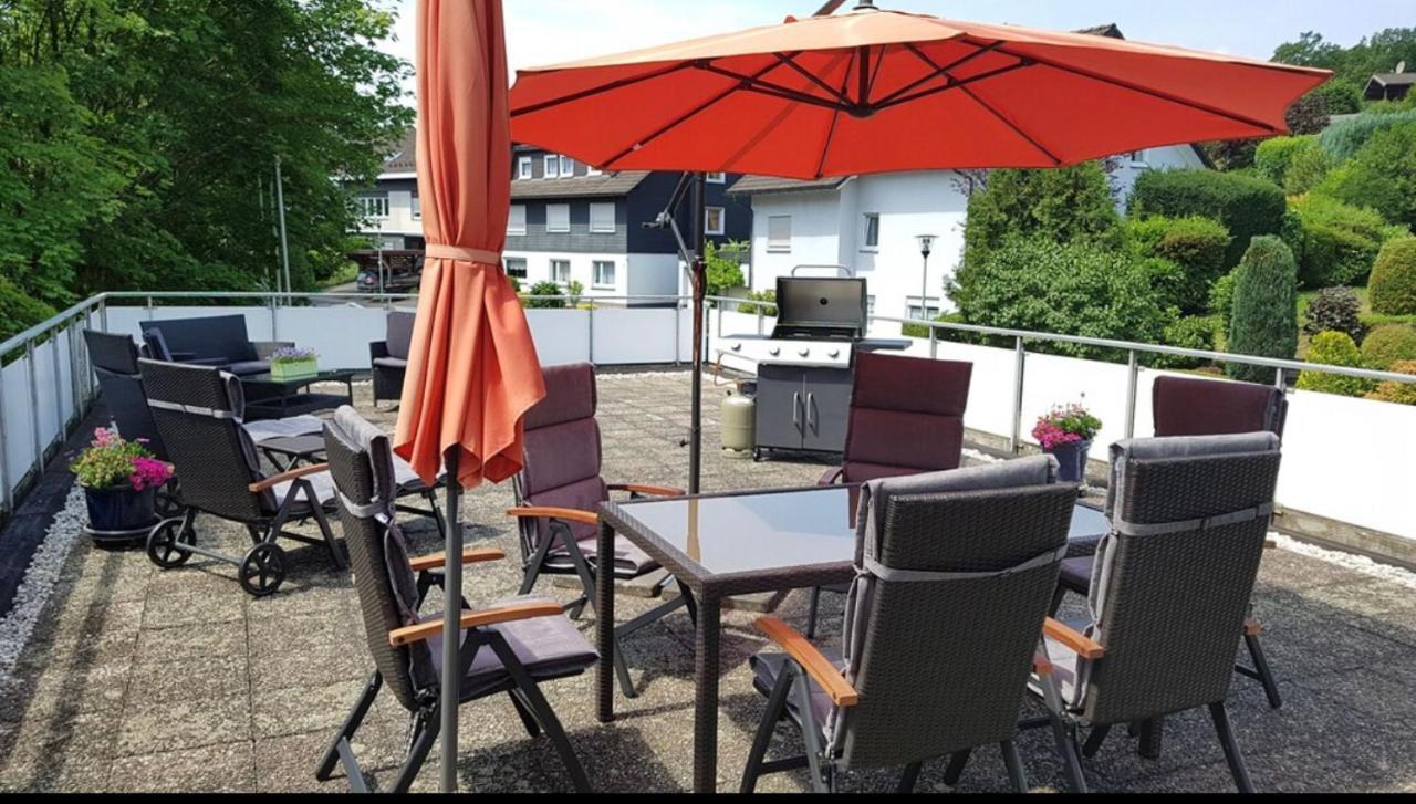 Ferienwohnung & Zimmer Olpe bei Meschede エクステリア 写真